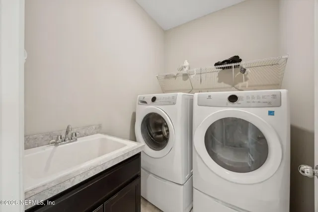 $2,000 | 5598 Kellar Circle, Jacksonville, FL 32218