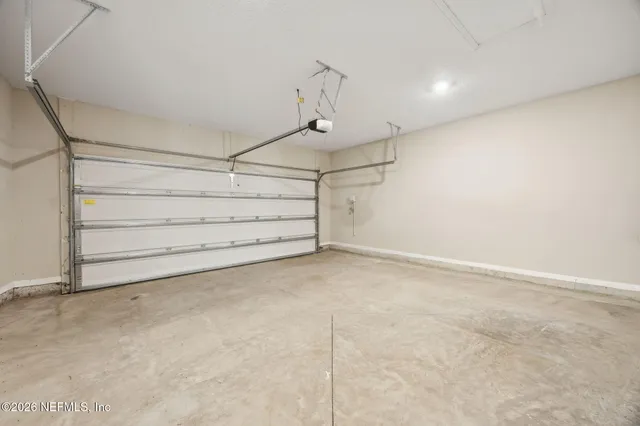 $2,000 | 5598 Kellar Circle, Jacksonville, FL 32218