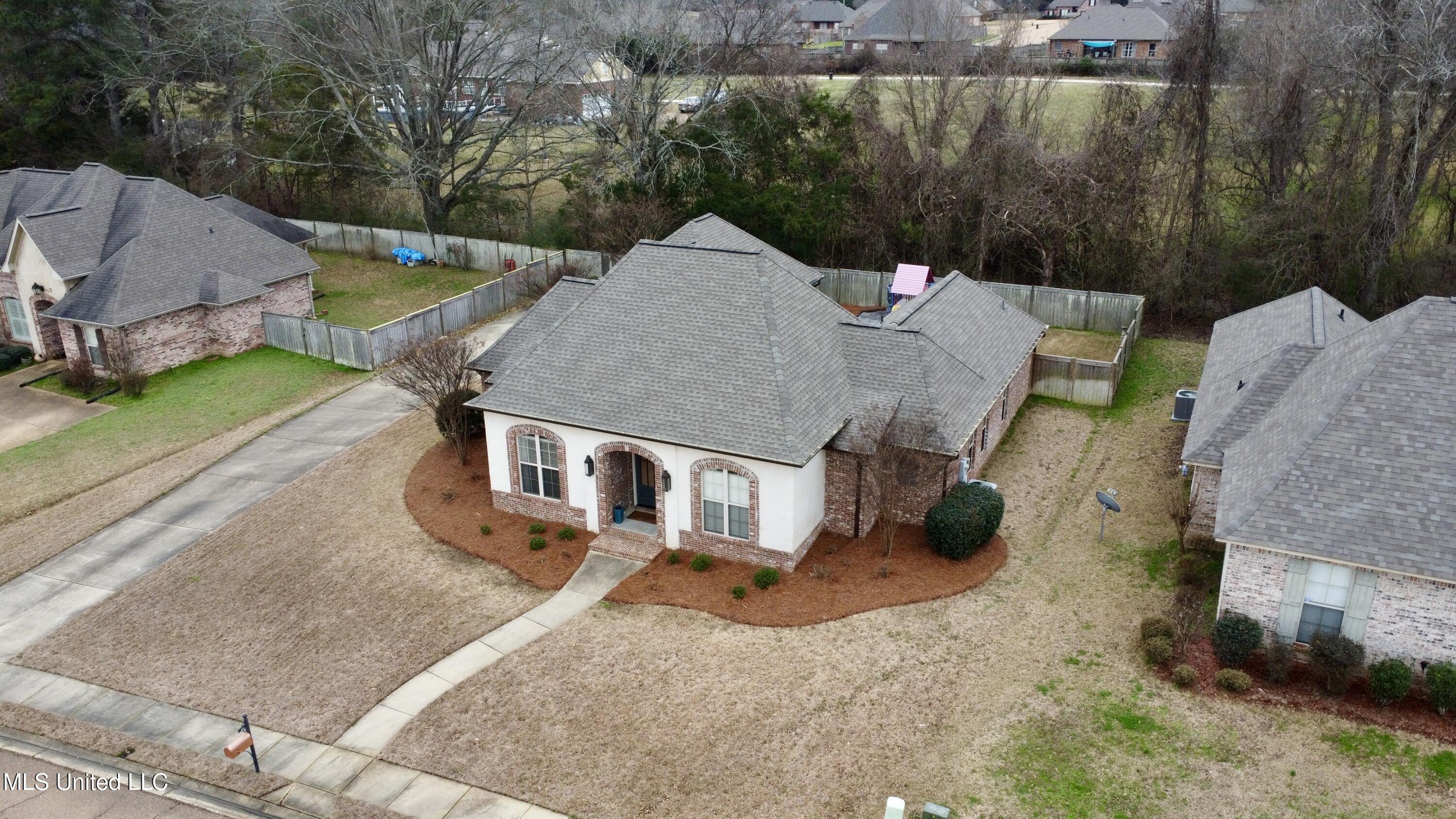 221 Stoney Ridge Road Clinton, MS 39056 - Photo 4 of 42 dji_fly_20250214_104146_126_173955135493