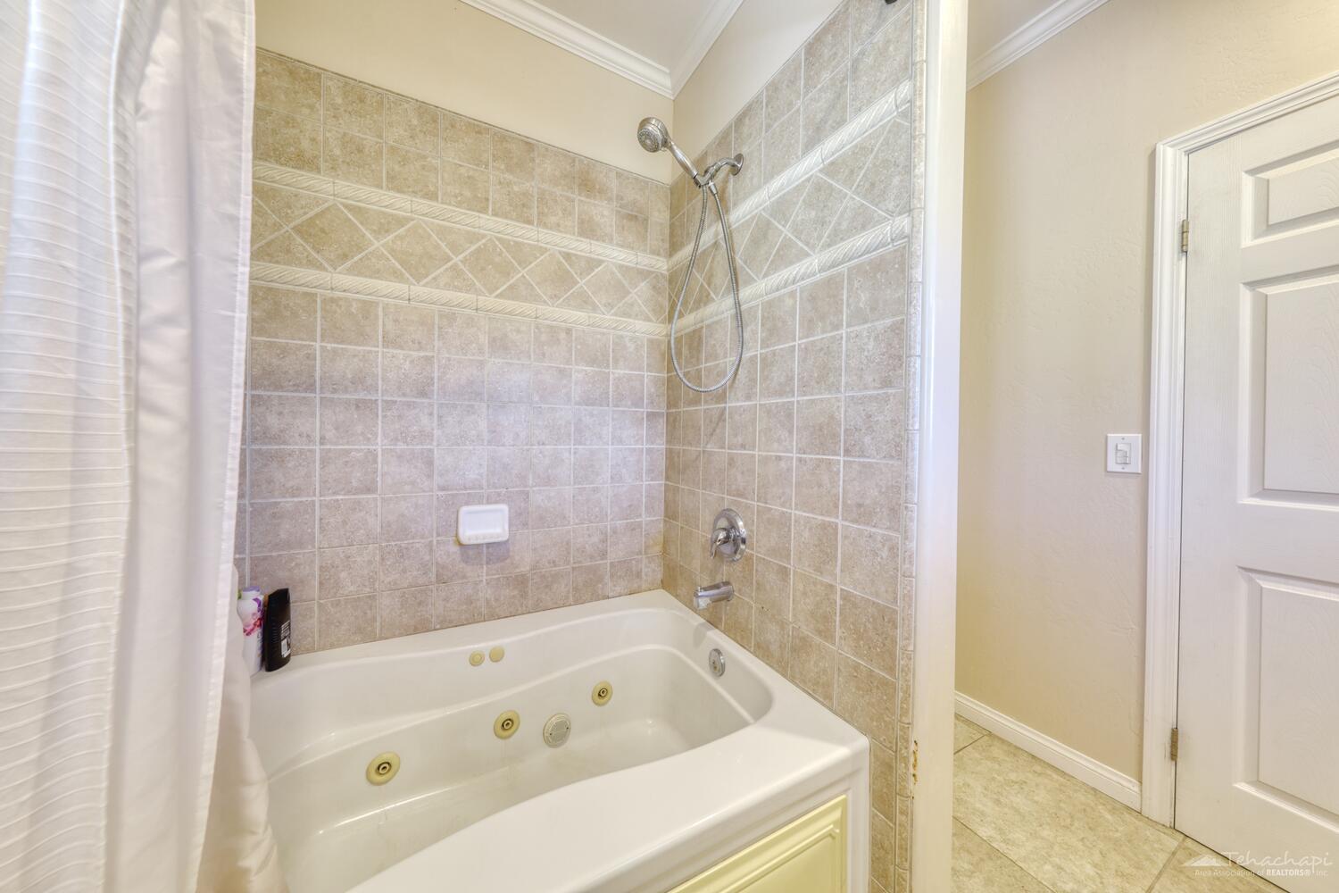 20674 Pinon Canyon Road Tehachapi, CA 93561 - Photo 37 of 68 Gallery Image 37