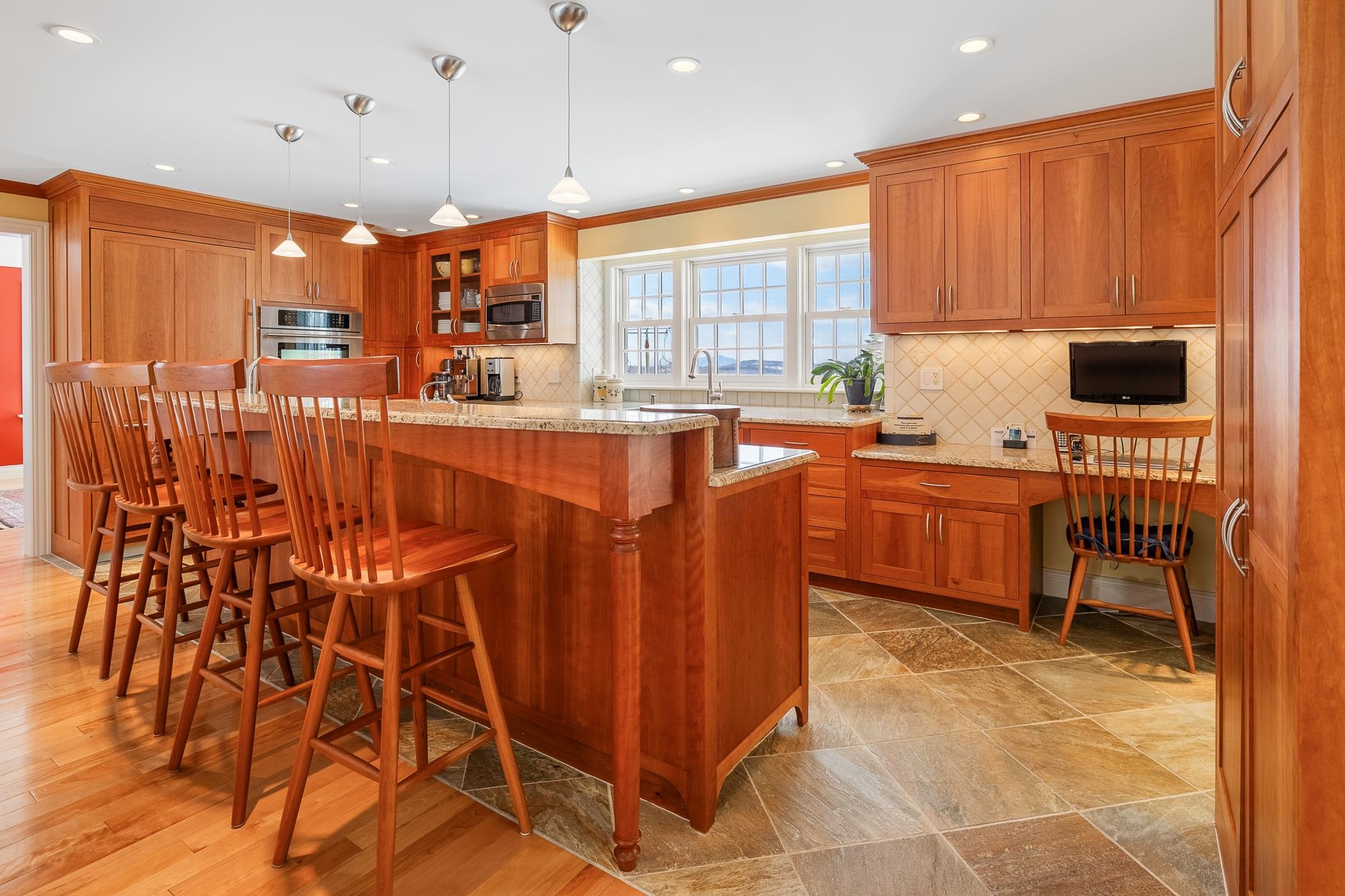 65 Jenkins Road Lebanon, NH 03766 - Photo 12 of 58