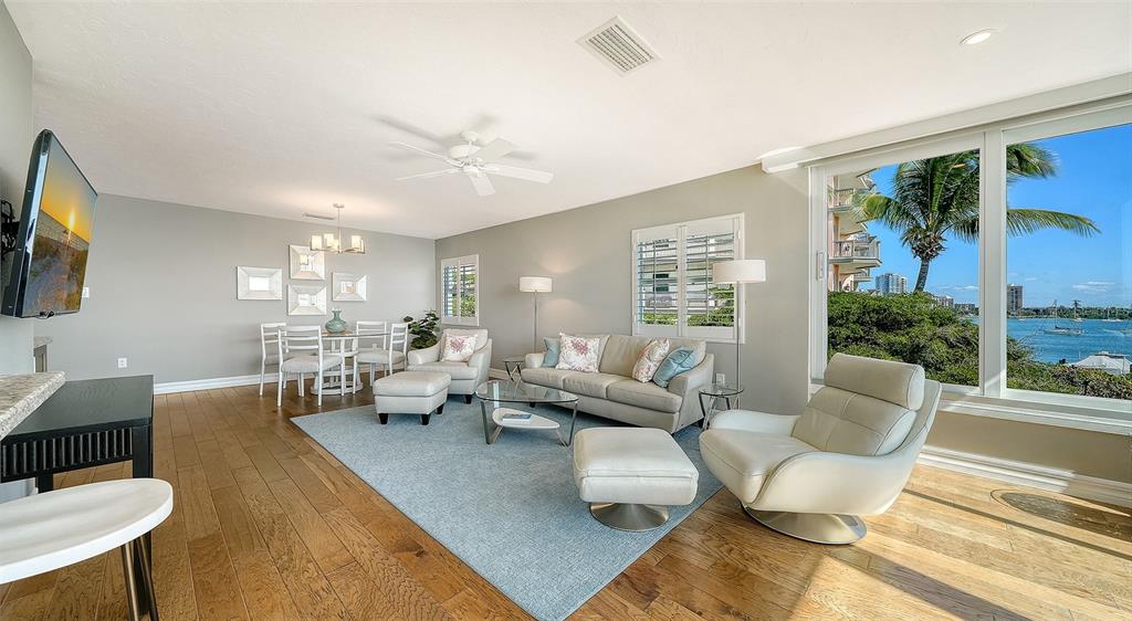 400 Golden Gate Point, Unit 31 Sarasota, FL 34236 - Photo 11 of 39