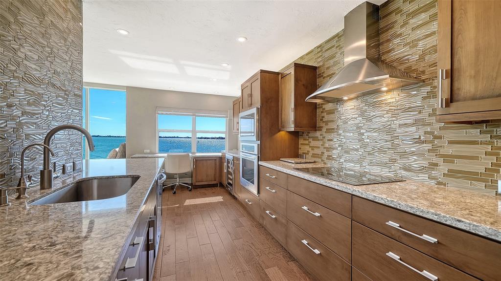 400 Golden Gate Point, Unit 31 Sarasota, FL 34236 - Photo 14 of 39