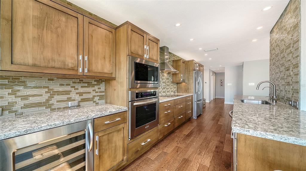 400 Golden Gate Point, Unit 31 Sarasota, FL 34236 - Photo 15 of 39