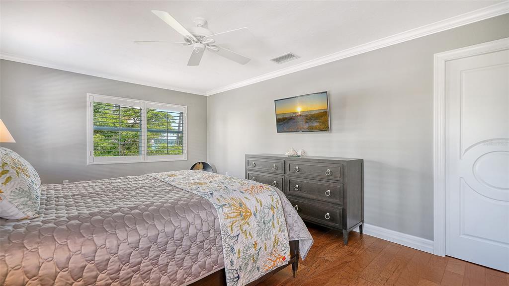 400 Golden Gate Point, Unit 31 Sarasota, FL 34236 - Photo 20 of 39