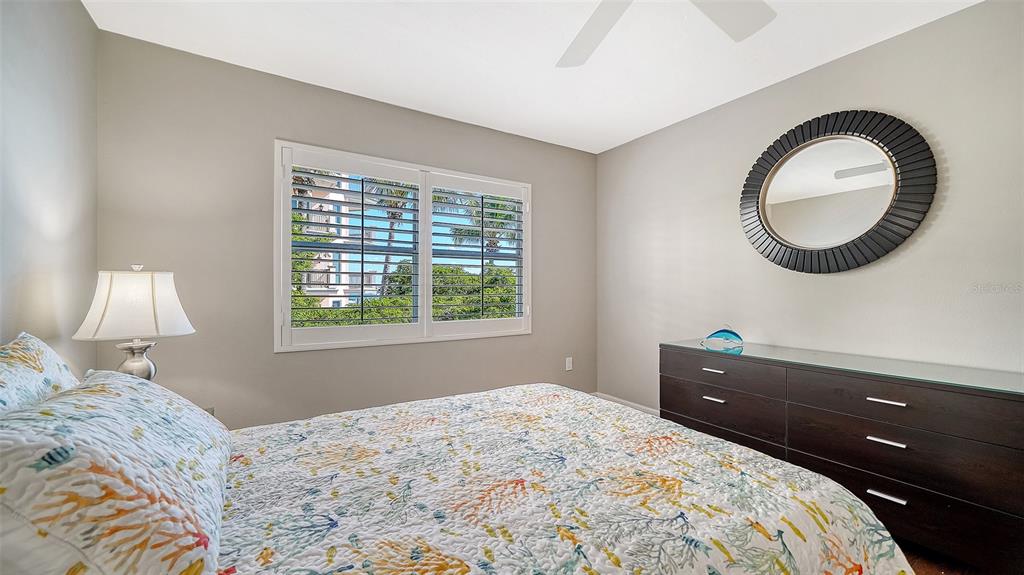 400 Golden Gate Point, Unit 31 Sarasota, FL 34236 - Photo 28 of 39