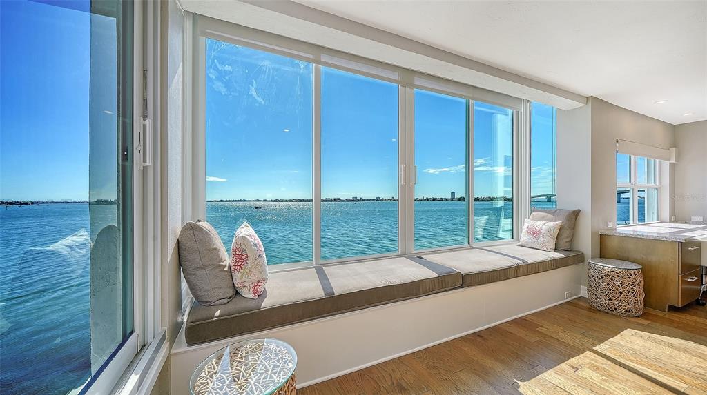 400 Golden Gate Point, Unit 31 Sarasota, FL 34236 - Photo 4 of 39