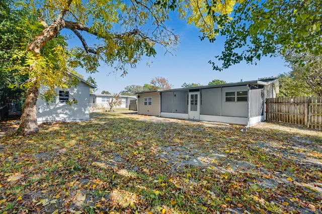 $289,900 | 221 Destin Drive, Mary Esther, FL 32569