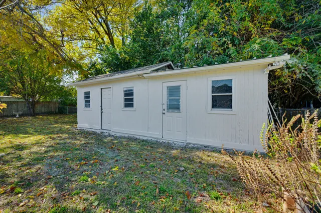 $289,900 | 221 Destin Drive, Mary Esther, FL 32569