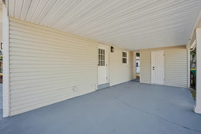 $289,900 | 221 Destin Drive, Mary Esther, FL 32569