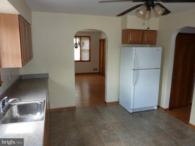 8217 Analee Avenue Rosedale, MD 21237 - Photo 22 of 28 Kitchen