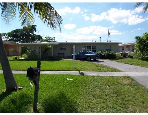 305 Masters Road Palm Springs, FL 33461 - Photo 1 of 6 Primary Photo