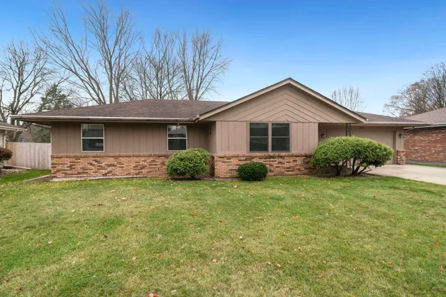 $239,900 | 1630 River Bluff Boulevard, Rockford, IL 61103