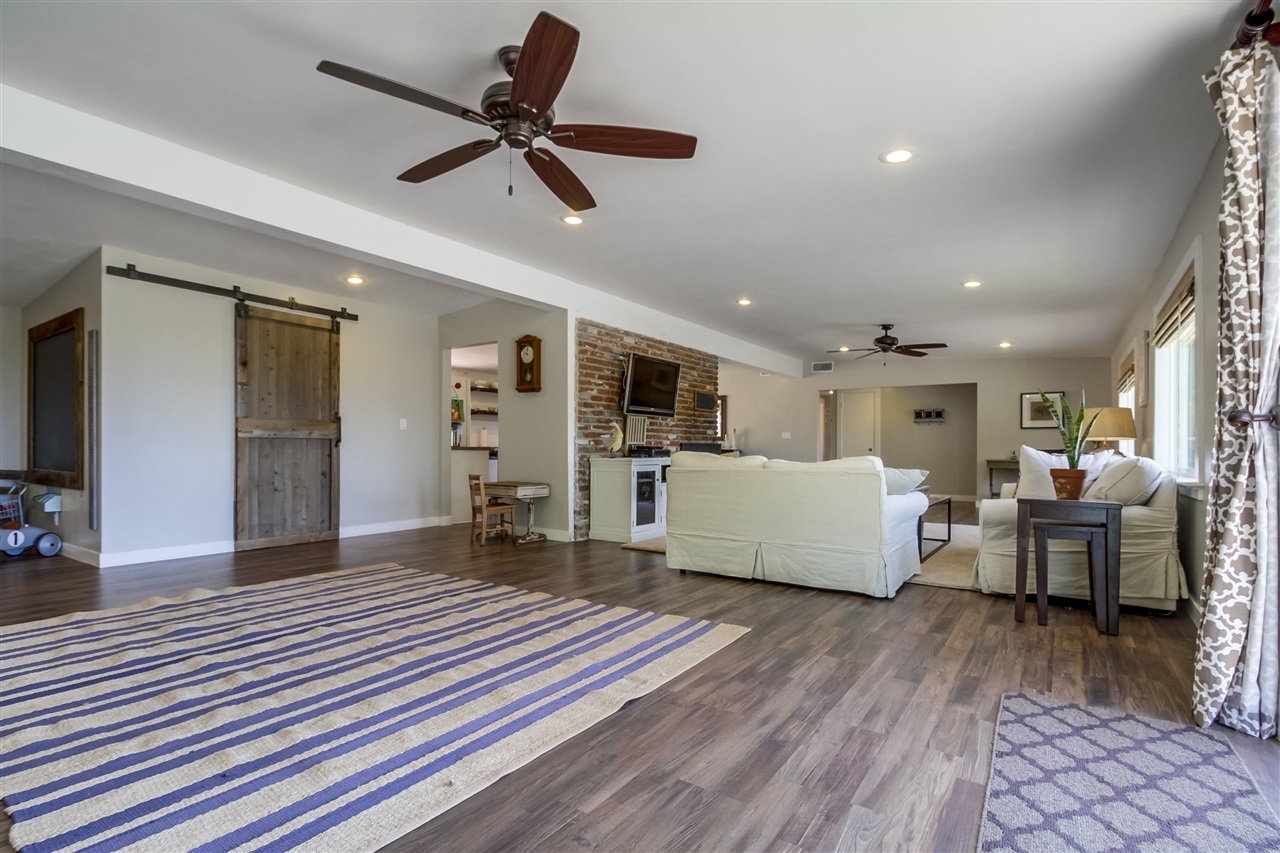 31955 Rocking Horse Road Escondido, CA 92026 - Photo 2 of 25