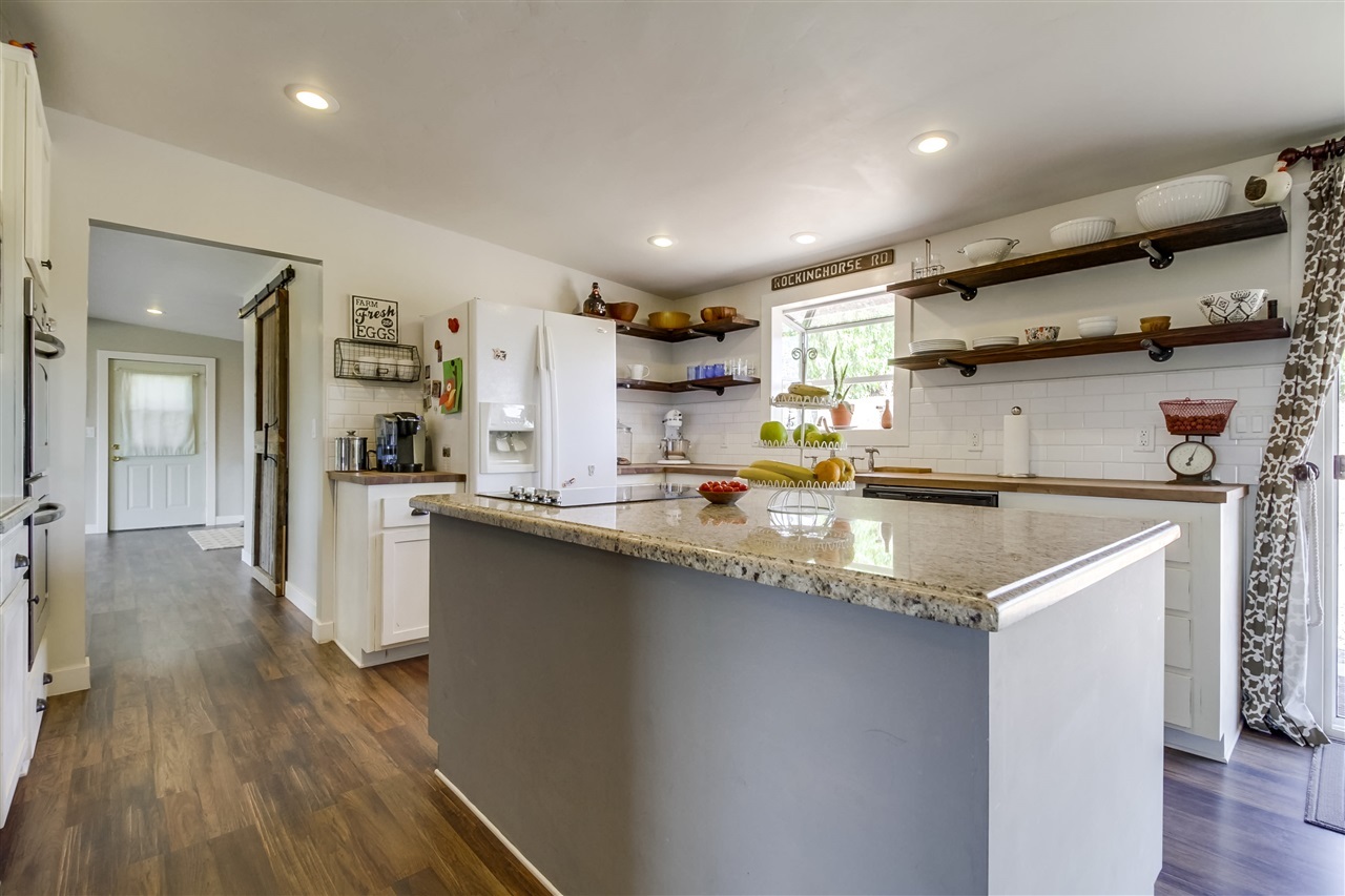 31955 Rocking Horse Road Escondido, CA 92026 - Photo 11 of 25