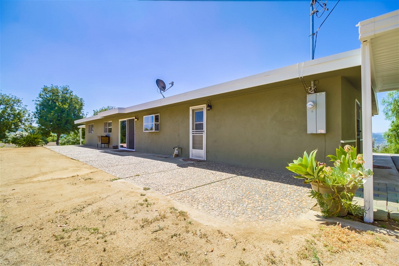 31955 Rocking Horse Road Escondido, CA 92026 - Photo 22 of 25