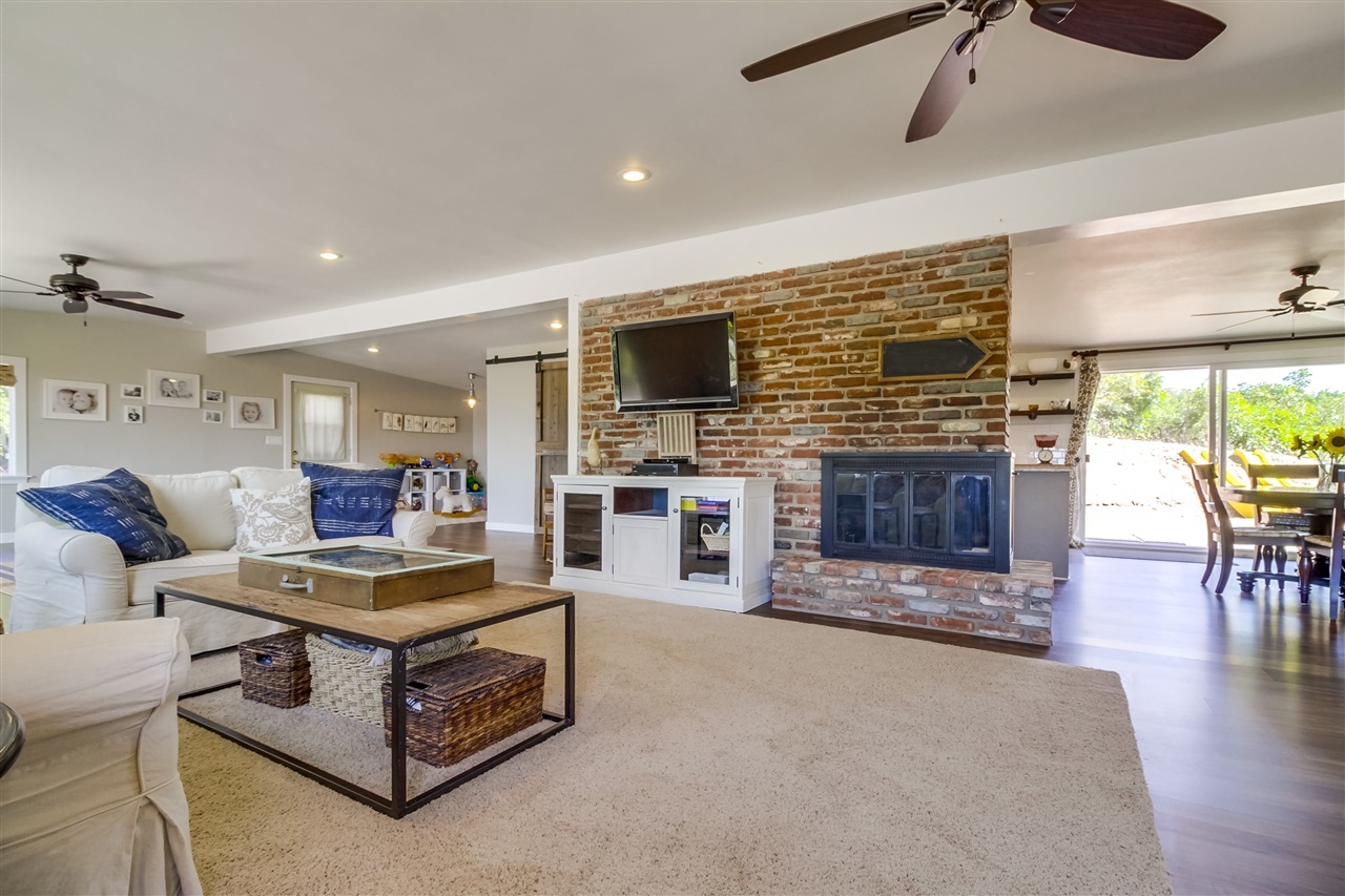 31955 Rocking Horse Road Escondido, CA 92026 - Photo 5 of 25
