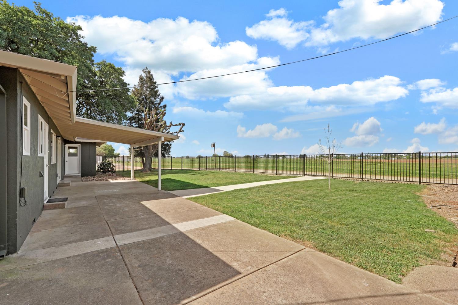 18211 East Jahant Road Acampo, CA 95220 - Photo 22 of 41