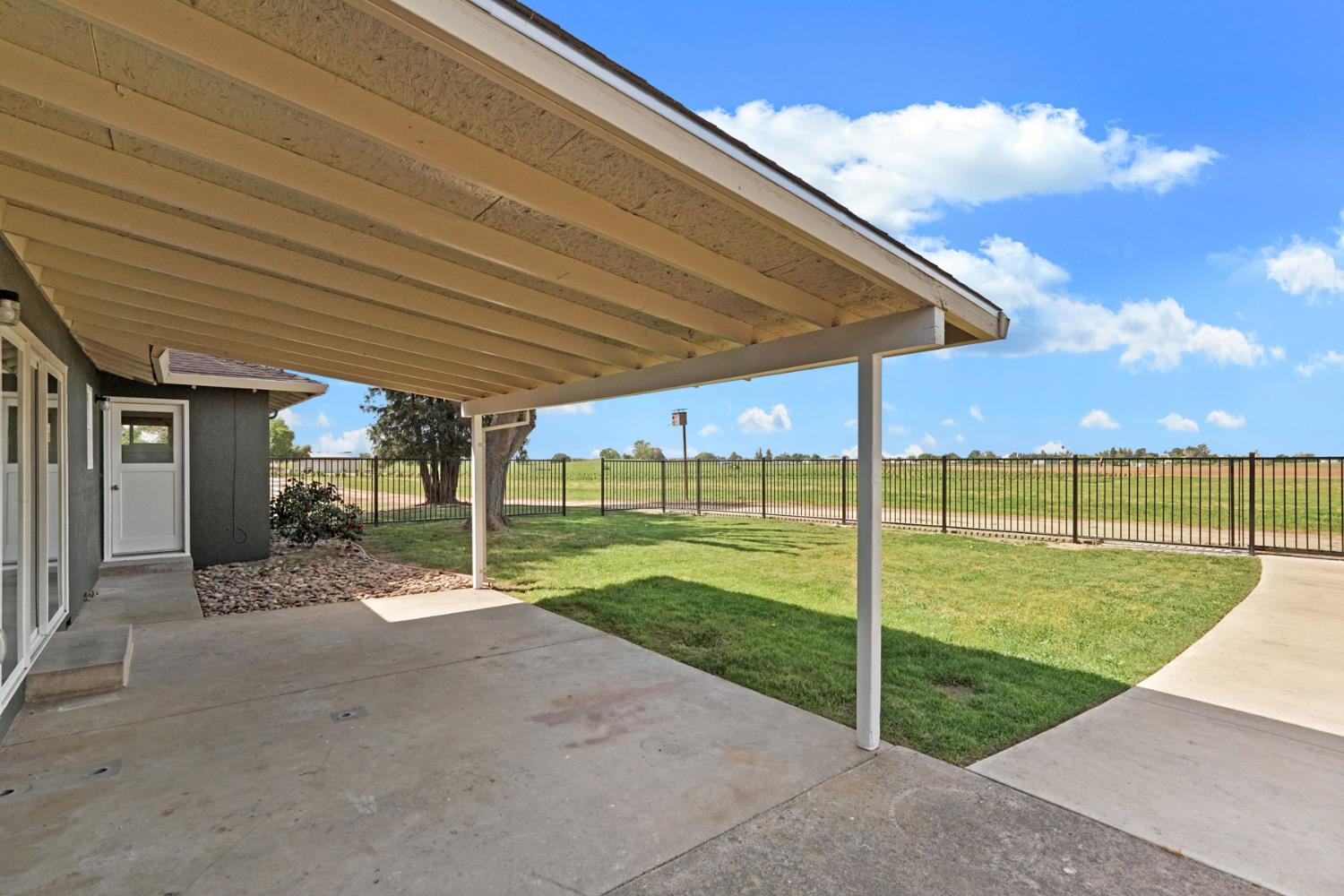 18211 East Jahant Road Acampo, CA 95220 - Photo 24 of 41