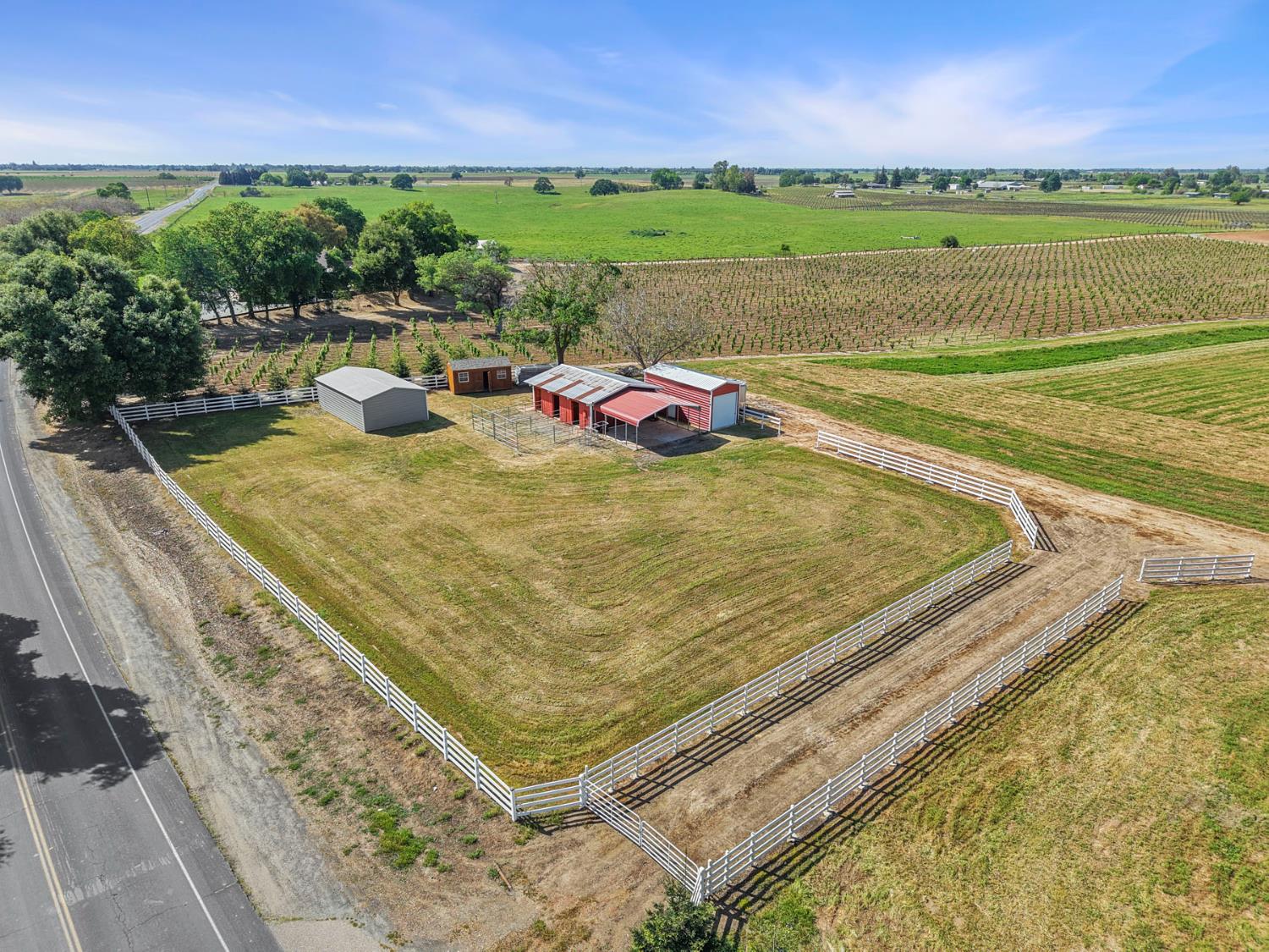 18211 East Jahant Road Acampo, CA 95220 - Photo 32 of 41