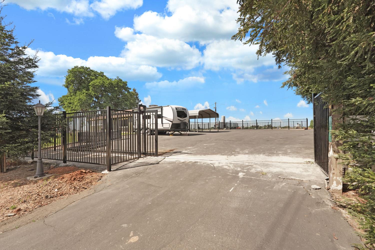 18211 East Jahant Road Acampo, CA 95220 - Photo 39 of 41