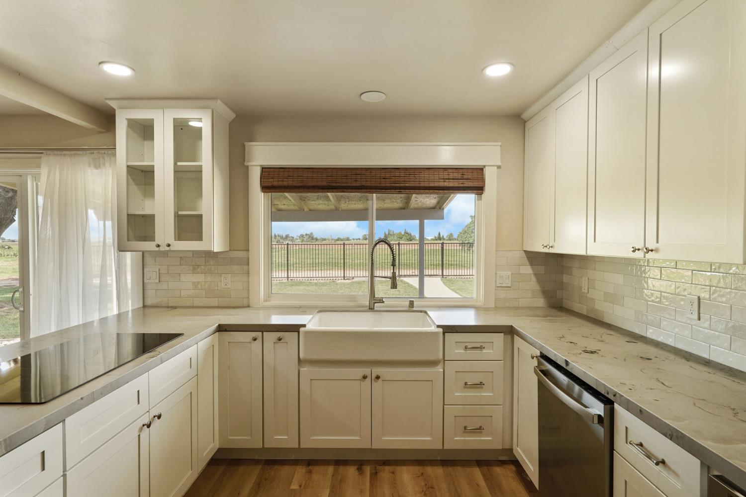 18211 East Jahant Road Acampo, CA 95220 - Photo 9 of 41