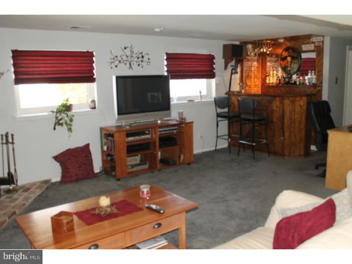 720 Liberty Road Mount Laurel, NJ 08054 - Photo 22 of 25 Family Room