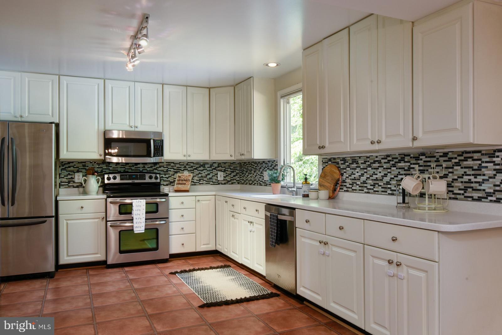 5120 Clinton Road Alexandria, VA 22312 - Photo 14 of 48 Gallery Image 14