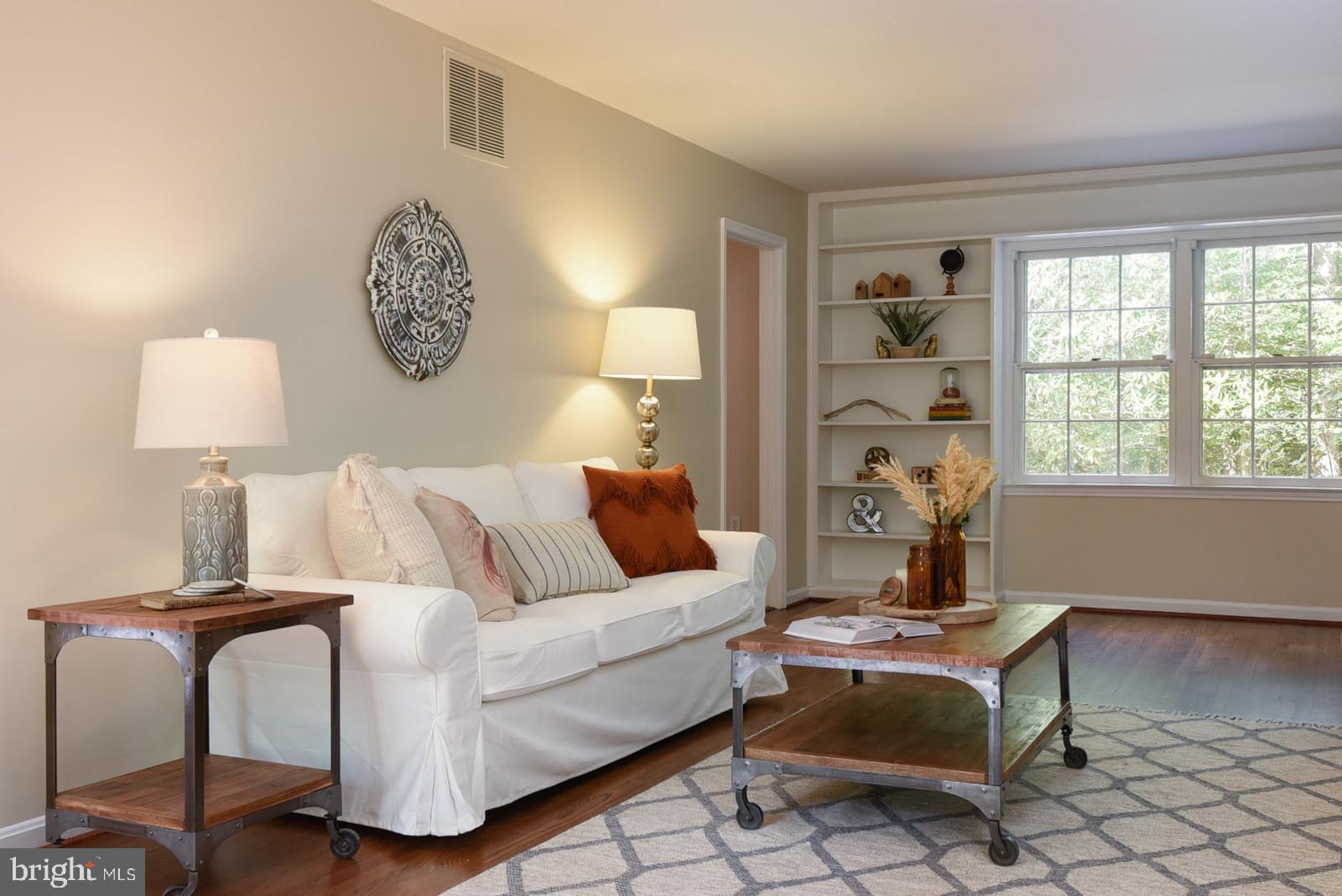 5120 Clinton Road Alexandria, VA 22312 - Photo 4 of 48 Gallery Image 4