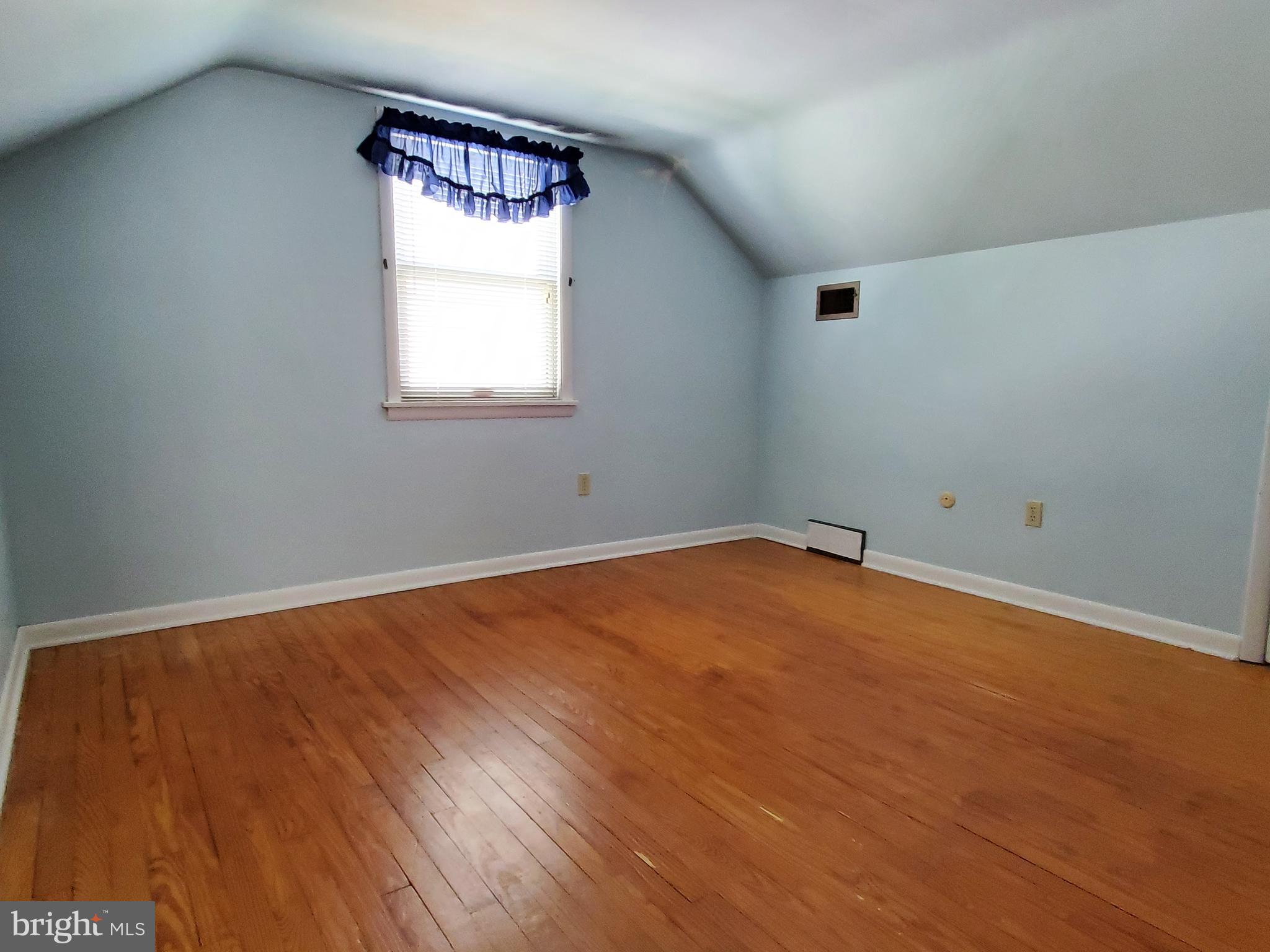 1527 Commonwealth Boulevard Reading, PA 19607 - Photo 16 of 31 Gallery Image 16