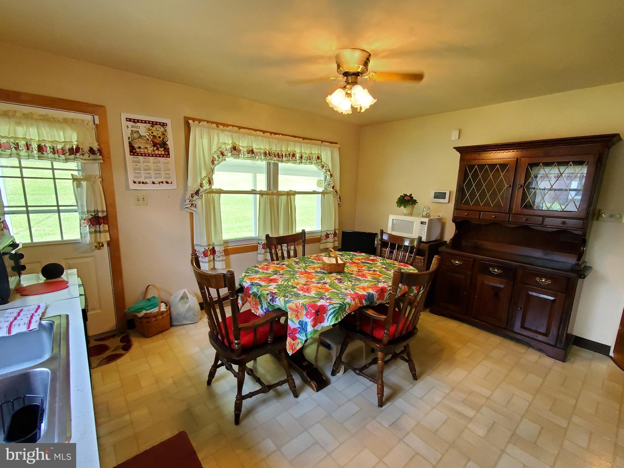 1527 Commonwealth Boulevard Reading, PA 19607 - Photo 10 of 31 Gallery Image 10