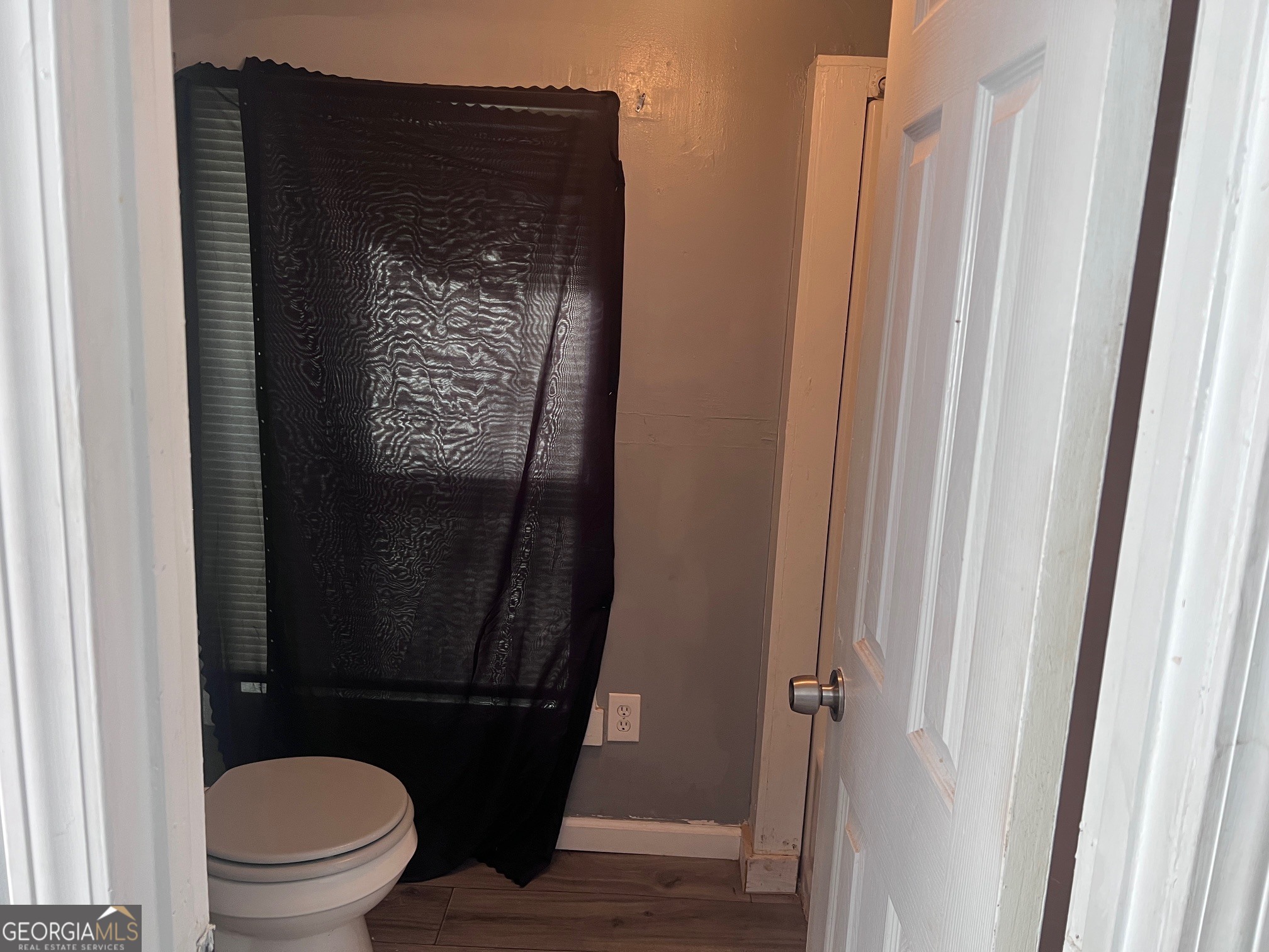 710 Magnolia Drive Macon, GA 31217 - Photo 10 of 13 a bathroom with a toilet