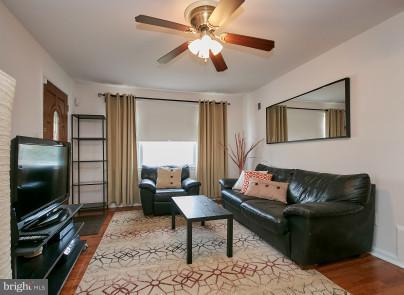 3036 Wayne Road Falls Church, VA 22042 - Photo 3 of 27 Living Room