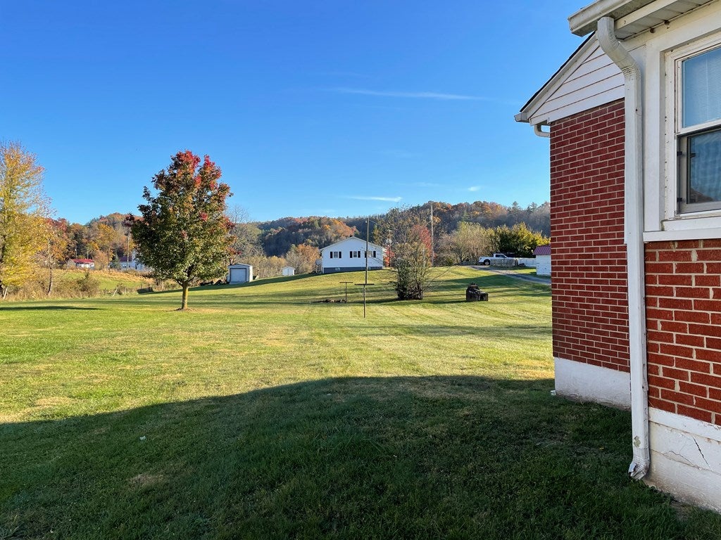 305 State Rte T 1007 Fries, VA 24330 - Photo 3 of 30 Gallery Image 3