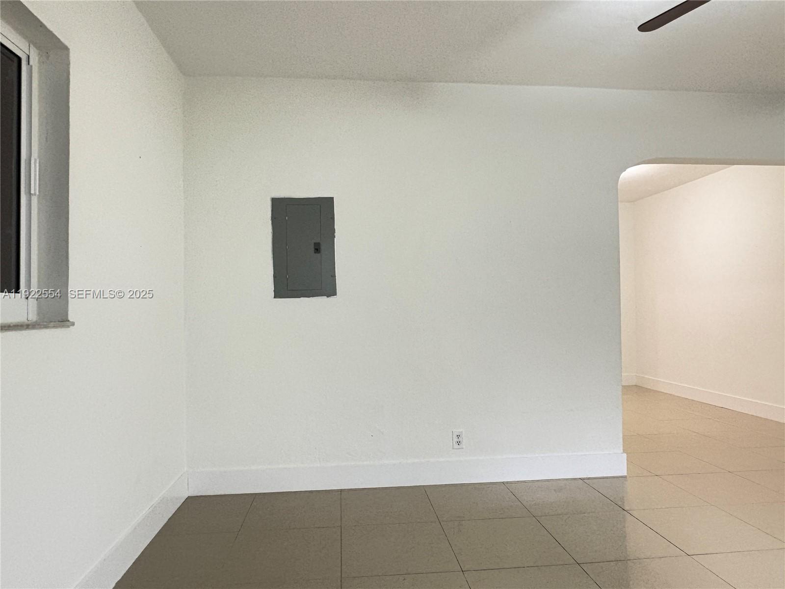 527 Southwest 9th Avenue, Unit 527 Miami, FL 33130 - Photo 7 of 34 a view of a small space