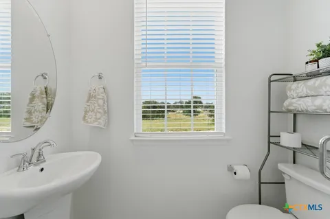 $575,000 | 160 Villars Drive, Salado, TX 76571