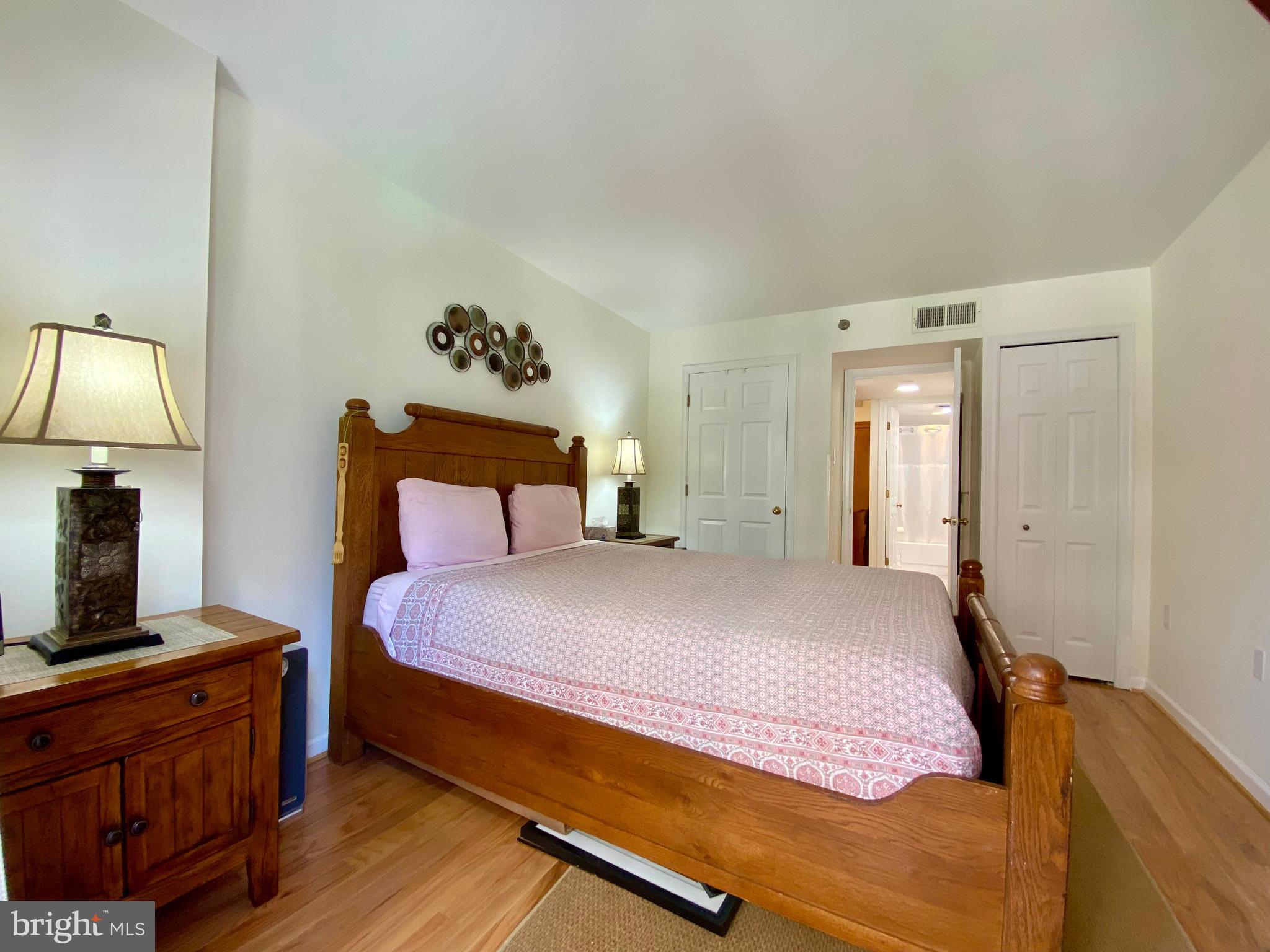 1301 North Courthouse Road, Unit 812 Arlington, VA 22201 - Photo 25 of 44 Second Bedroom