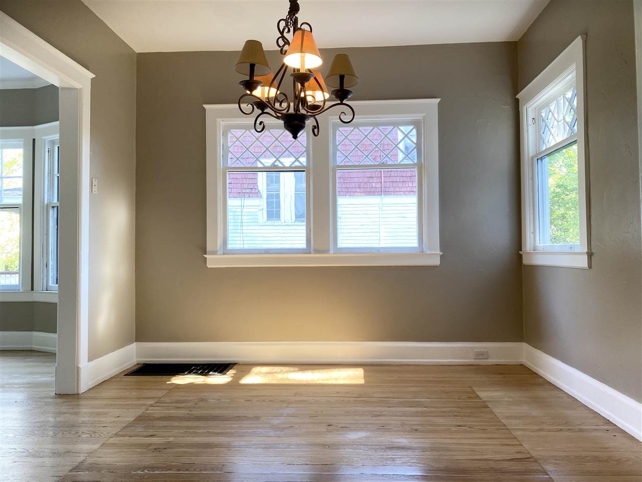 1602 4th Street Bay City, MI 48708 - Photo 10 of 38 Gallery Image 10