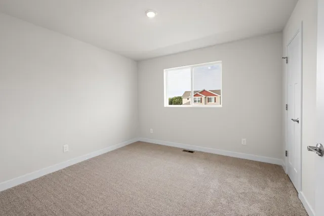 $359,900 | 616 Redwood Loop North, Cambridge, MN 55008