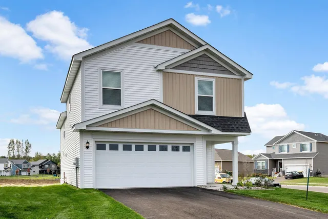 $359,900 | 616 Redwood Loop North, Cambridge, MN 55008