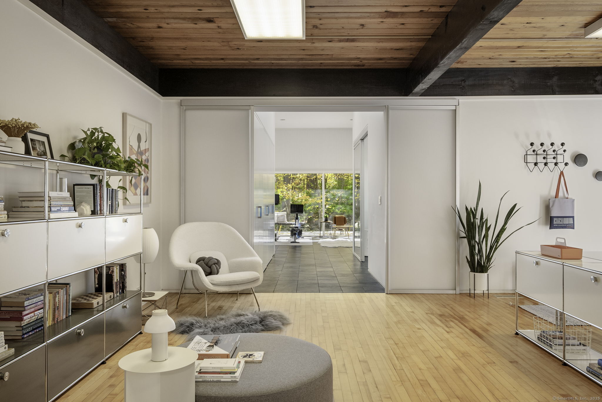 431 Valley Road New Canaan, CT 06840 - Photo 15 of 36