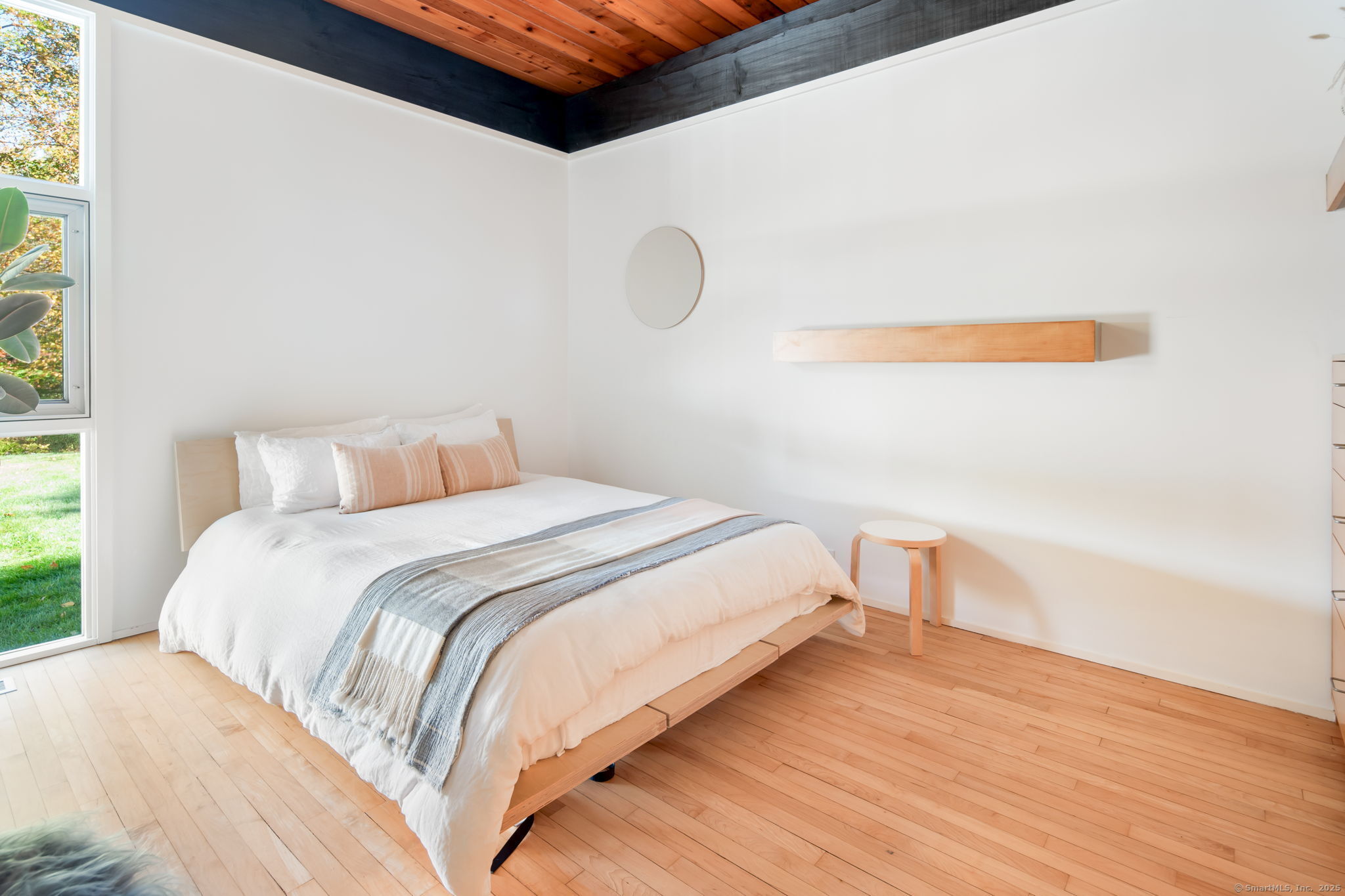 431 Valley Road New Canaan, CT 06840 - Photo 23 of 36