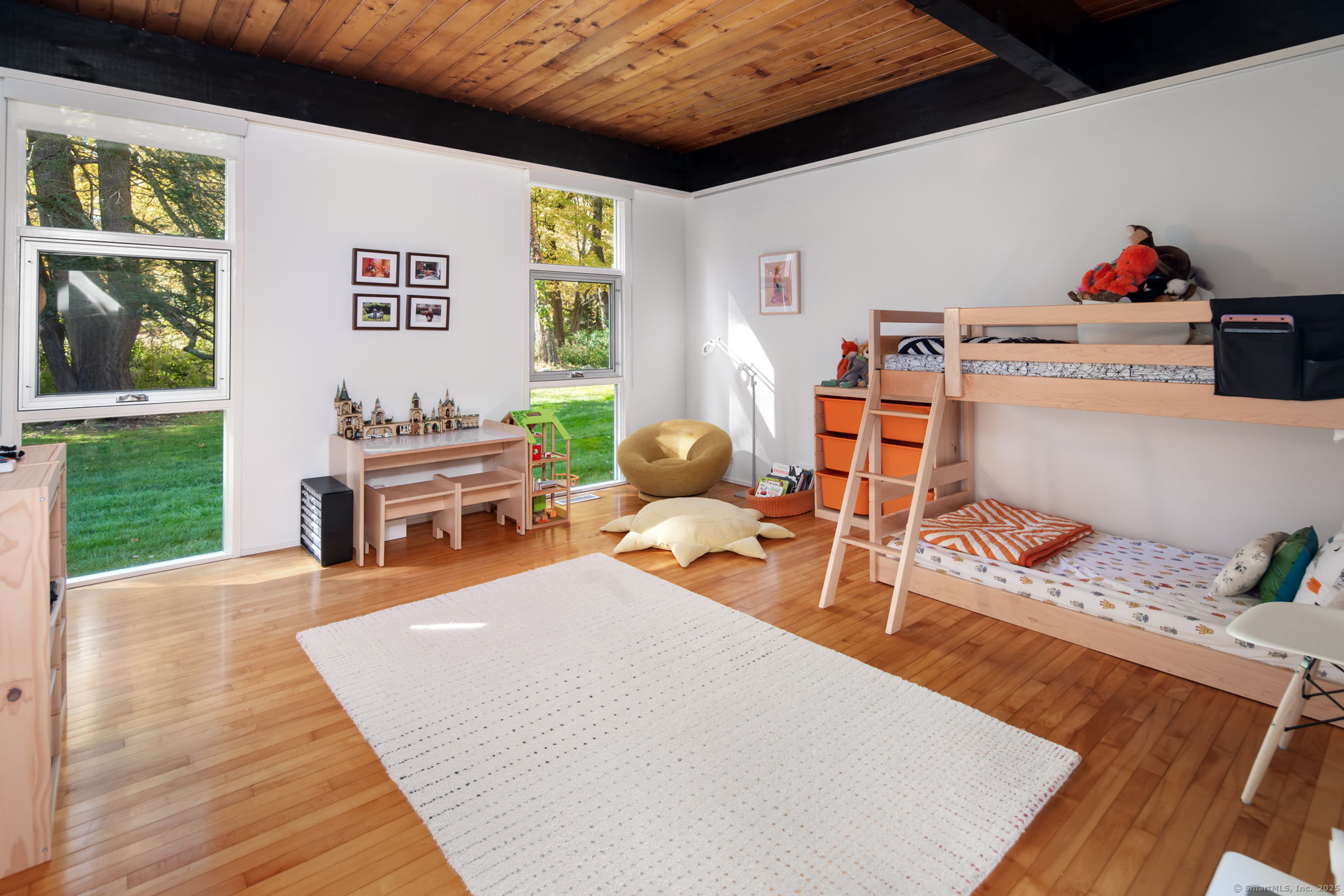 431 Valley Road New Canaan, CT 06840 - Photo 24 of 36