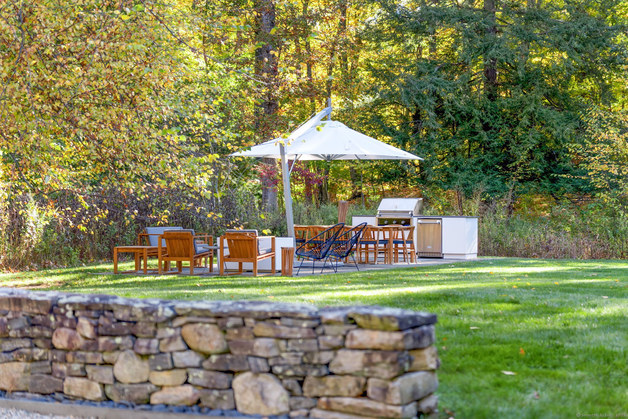 431 Valley Road New Canaan, CT 06840 - Photo 29 of 36