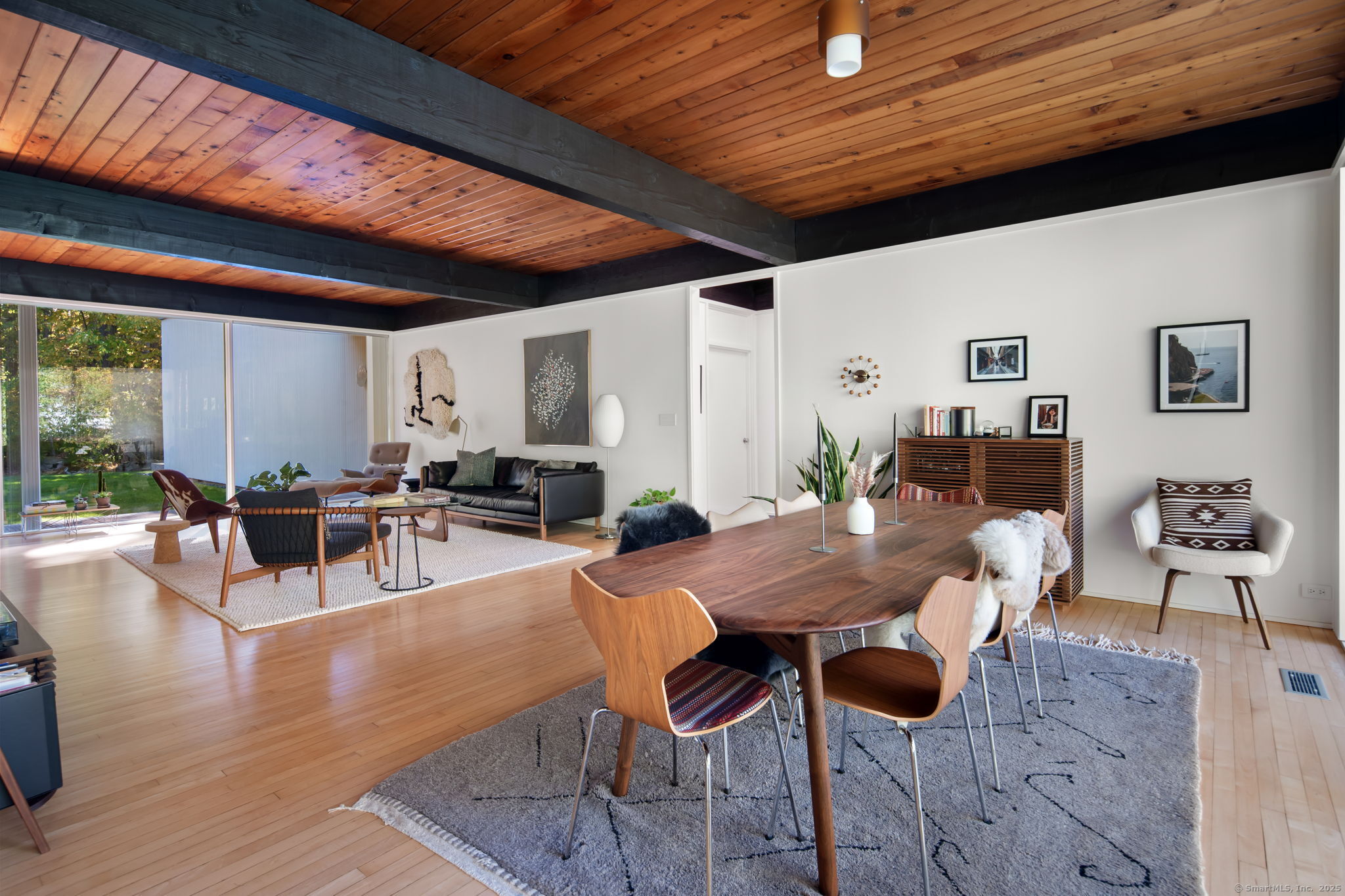 431 Valley Road New Canaan, CT 06840 - Photo 8 of 36