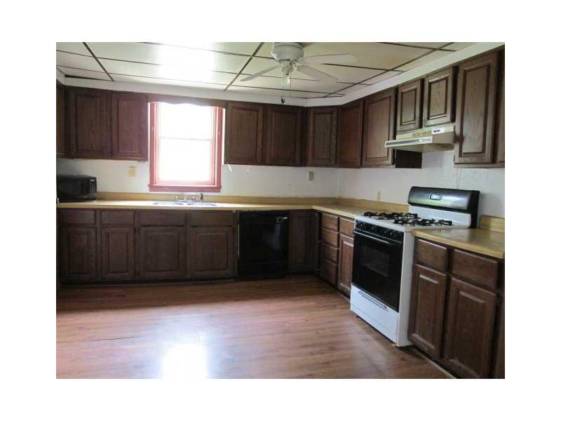 218 West Main Street Rural Valley, PA 16249 - Photo 9 of 14 Kitchen.