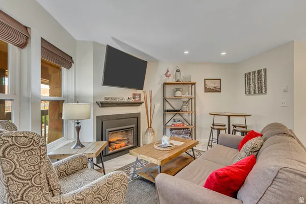 $365,000 | 3615 North Wolf Creek Drive, Unit 807, Eden, UT 84310