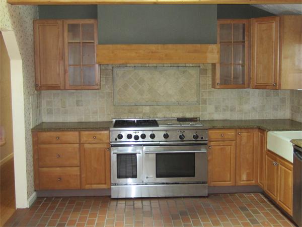 36 Birchwood Road Holliston, MA 01746 - Photo 3 of 28 Gallery Image 3
