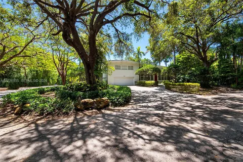 $3,950,000 | 3520 St Gaudens Court, Miami, FL 33133