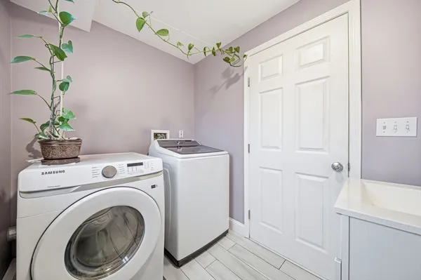 $635,000 | 717 Pleasant Street, Unit B, Norwood, MA 02062
